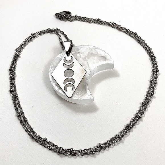 Moon Goddess Necklace - Picture 1 of 3